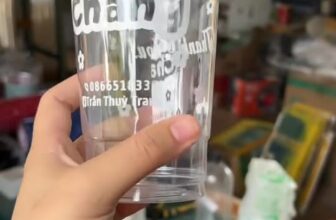 [🆕🇻🇳] In Ly Cafe – Trà Sữa – In Lẻ Giá Sỉ – chuyên cung cấp và in các loại ly nhựa 🎨 Top1Designs ✨  Lại chuẩn bị bão về, haizzz mưa thì không biết khách của mình bán hàng có ổn không?  , shares-0✔️ , likes-0❤️️ , date-2025-10-04 19:03:51🇻🇳🇻🇳🇻🇳📰🆕