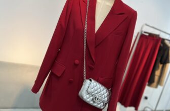 [🆕🇻🇳] Chemise by Zizichan – Vest, Blazer thiết kế được may thủ công 👕 Top1Fashion 👗  Chị khách bảo chị m72 mặc hàng sẵn hay bị cộc lắm , shop may cho chị theo số đo , theo chiều cao của chị được mà , chị yên tâm cứ qua bên e nhé
, shares-0✔️ , likes-7❤️️ , date-2025-10-15 17:55:06🇻🇳🇻🇳🇻🇳📰🆕