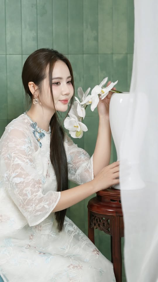 [🆕🇻🇳] Orchid DẪN LỐI THỜI TRANG PHÁI ĐẸP 👕 Top1Fashion 👗  Thu sang gió nhẹ trăng ngời
Áo dài tha thướt gọi lời bình yên
#Orchid #fashion #thoitrangnu #newcollection #Gấm_Hoa_Đất_Việt #aodaitruyenthong #aodaicachta , shares-0✔️ , likes-68❤️️ , date-2025-10-04 17:53:37🇻🇳🇻🇳🇻🇳📰🆕