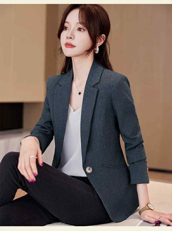 [🆕🇻🇳] Somishop – Thiết kế & Thời trang 👕 Top1Fashion 👗   MẪU VEST QUỐC DÂN- SANG TRỌNG- HẮC DÁNG
Áo Vest Tay Dài SM386
Chất liệu Cotton ý vải dày dặn mềm thoáng mát không nhăn
Áo thiết kế vừa vặn, khoe khéo đườn , shares-0✔️ , likes-15❤️️ , date-2025-10-15 20:08:39🇻🇳🇻🇳🇻🇳📰🆕