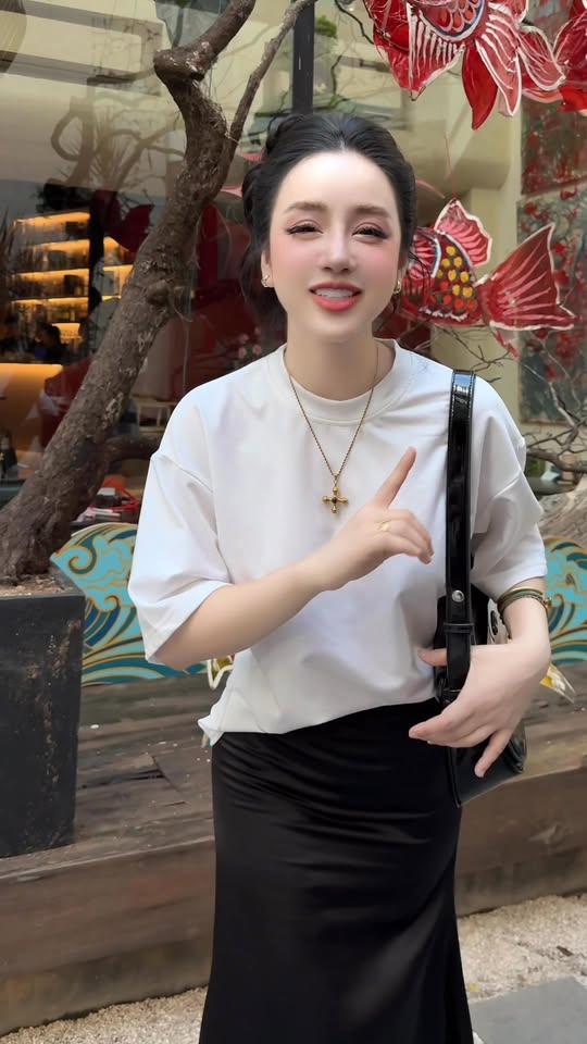 [🆕🇻🇳] Quế Chi Boutique  – Quế Chi Boutique Since 2016 👕 Top1Fashion 👗  Trung Thu HN với e Chi #xuhuong , shares-0✔️ , likes-157❤️️ , date-2025-10-06 16:24:43🇻🇳🇻🇳🇻🇳📰🆕