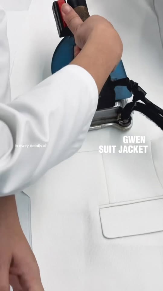 [🆕🇻🇳] HOBB – Elegant, Strong and Feminine 👕 Top1Fashion 👗  𝐄𝐯𝐞𝐫𝐲 𝐬𝐭𝐢𝐭𝐜𝐡 𝐬𝐭𝐚𝐫𝐭𝐬 𝐰𝐢𝐭𝐡 𝐚 𝐬𝐭𝐨𝐫𝐲…
Được chăm chút tỉ mỉ trong từng mũi kim, mỗi thiết kế tại Hobb mang trong mình sứ mệnh tôn vinh nét thanh lịch của quý cô , shares-0✔️ , likes-9❤️️ , date-2025-10-04 22:30:44🇻🇳🇻🇳🇻🇳📰🆕