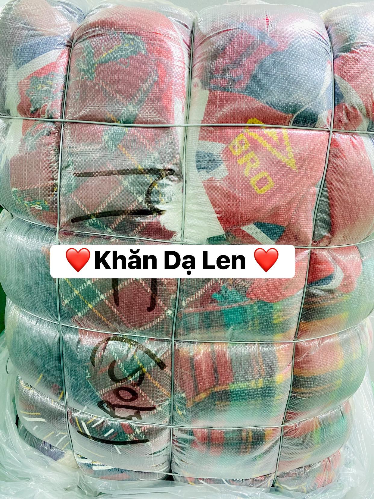 [🆕🇻🇳] Phương Si  (Kho Phương Si) 👕 Top1Fashion 👗  KHĂN DẠ LEN HÀNG NHẬT TOKIOKiện 50kg, vô 1 kiện ạ (Mã cũng hiếm)Mã đầu mùa cũng rất khan, mặt tét thấy khá ổ áp mói nhập khui đầu mùa nhé (năm nay sẽ r , shares-0✔️ , likes-1❤️️ , date-2025-10-09 17:15:03🇻🇳🇻🇳🇻🇳📰🆕