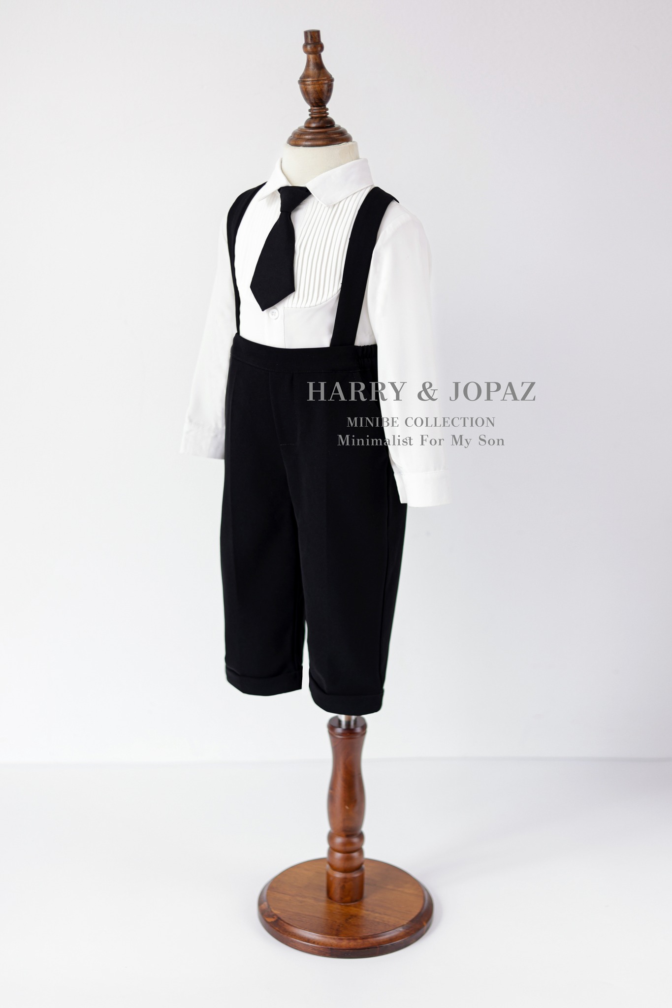 [🆕🇻🇳] Minibe – Đồ trẻ em – 🔜 Belongs to Mangobebé 🧑‍🧒❤️️👶⭐️ 𝐉𝐨𝐩𝐚𝐳 𝐱 𝐇𝐚𝐫𝐫𝐲
Gây ấn tượng với tone đen – trắng lịch siêu lịch lãm, 𝐉𝐨𝐩𝐚𝐳 𝐱 𝐇𝐚𝐫𝐫𝐲 là sự kết hợp hoàn hảo của của quần tây cùng sơ mi, lịch sự, chỉn chu như , shares-2✔️ , likes-7❤️️ , date-2025-10-17 03:30:05🇻🇳🇻🇳🇻🇳📰🆕