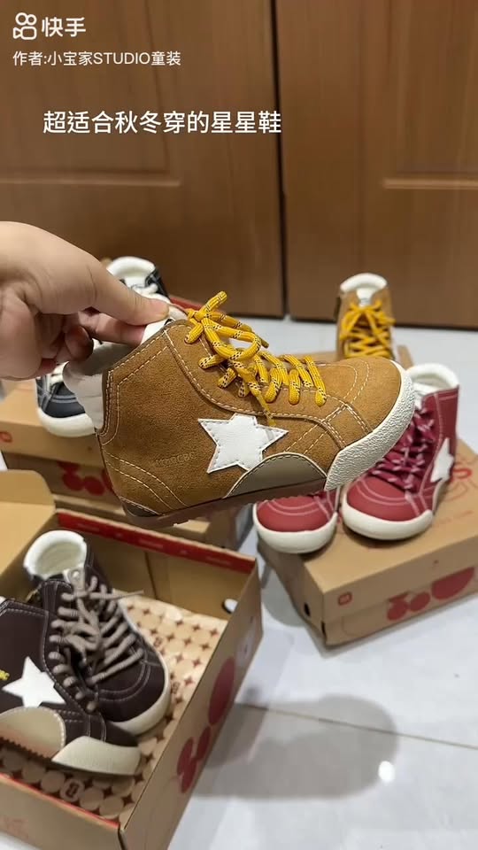 [🆕🇻🇳] Hằng Thu Make Up Store 💅💇 Top1Makeup 💕👄   PEARL WHISPER – QUÝ CÔ SANG TRỌNG ĐẦY TINH TẾMột layout mang đậm hơi thở thời thượng và quý phái, khi sắc trắng ngọc trai kết hợp cùng phong thái kiêu , shares-0✔️ , likes-28❤️️ , date-2025-10-08 16:47:07🇻🇳🇻🇳🇻🇳📰🆕