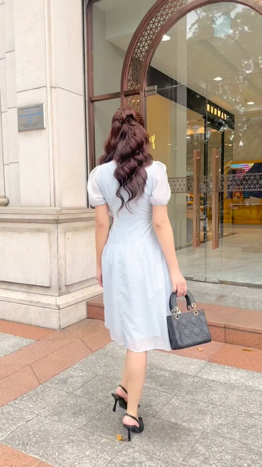 [🆕🇻🇳] Đầm Thời Trang TM – collection – Chuyên Sản Xuất Đầm Thiết Kế – VNXK 👕 Top1Fashion 👗  Nữ tính, trẻ trung, sang trọng hội tụ để ở thiết kế mới này  #damthoitrangtm #damthietke #StyleThanhLich #TMCollection , shares-0✔️ , likes-1❤️️ , date-2025-10-07 02:34:58🇻🇳🇻🇳🇻🇳📰🆕