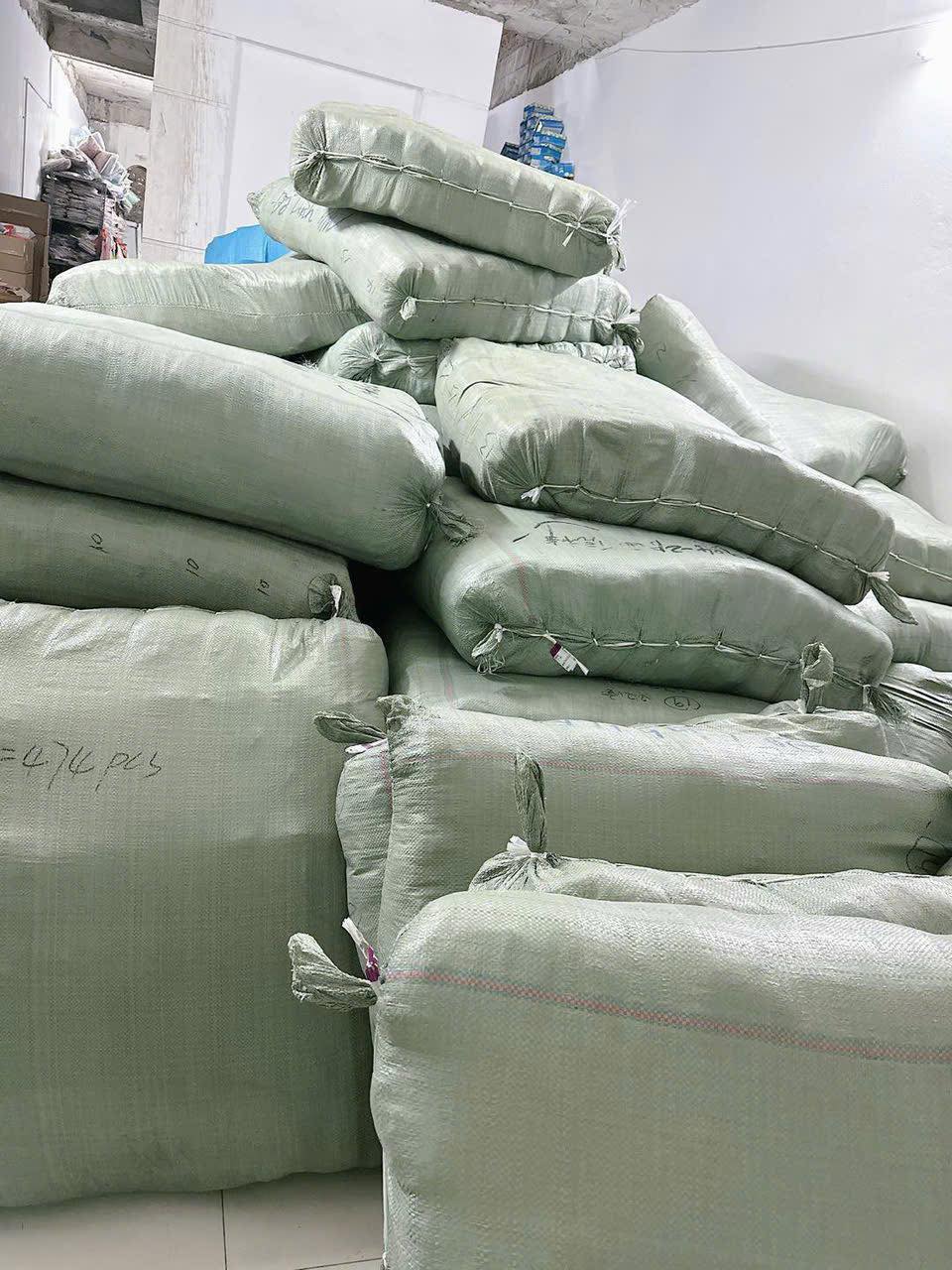 [🆕🇻🇳] Kho sỉ quảng châu kiều Nguyễn 👕 Top1Fashion 👗  Lô  hãng  sơ sinh độc quyền hnay về nhiều  mẫu xinh dã man nhé anh em 4x thui ạ . Hàng quảng châu sỉ 1xx
Bao giá . Mẹ nào ss ko chốt lô này thì tiết nhé
Ch , shares-0✔️ , likes-7❤️️ , date-2025-10-09 03:38:51🇻🇳🇻🇳🇻🇳📰🆕