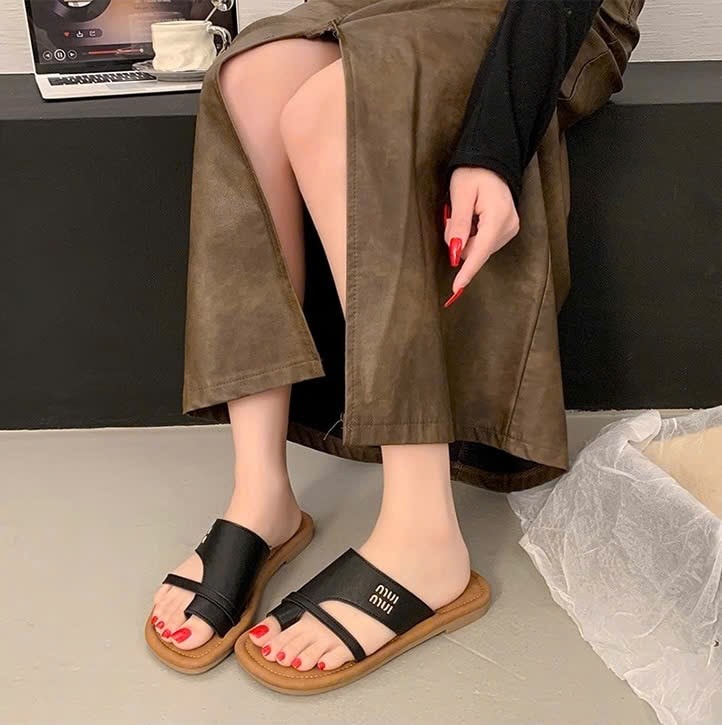 [🆕🇻🇳] TATA Shop – Hàng VNXK 👕 Top1Fashion 👗  Chi tiết vui lòng liên hệ qua 2 số Zalo:—-‐‐———————–‐——————————-
3⃣2⃣0⃣
Size 35-36-37-38-39 f , shares-0✔️ , likes-4❤️️ , date-2025-10-16 04:27:39🇻🇳🇻🇳🇻🇳📰🆕