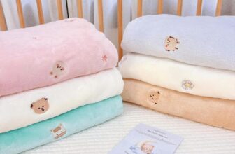 [🆕🇻🇳]  Monona Việt Nam – Love and care every day 🧑‍🧒❤️️👶⭐️  CHĂN LÔNG TUYẾT MONONA ĐÃ CÓ HT NGỰA CHO CÁC BÉMÊ LẮM MẸ ƠI, CHĂN LÔNG TUYẾT MONONA năm nào cũng bao xinh bao xịn
Chất liệu lông tuyết mềm mịn, nhẹ n , shares-0✔️ , likes-5❤️️ , date-2025-10-14 21:11:07🇻🇳🇻🇳🇻🇳📰🆕