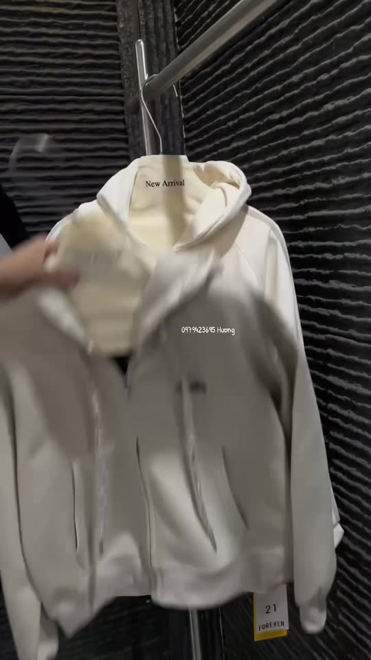 [🆕🇻🇳] Tổng Kho Buôn Sỉ Hương Thị-Chuyên Sỉ Lô SLL Tận Gốc 👕 Top1Fashion 👗  Về lô khoác nỉ xịn đét luôn chị e mình ơi
Tách 14
#áokhoácnữ #áo_khoác_nỉ , shares-0✔️ , likes-0❤️️ , date-2025-10-07 21:22:07🇻🇳🇻🇳🇻🇳📰🆕