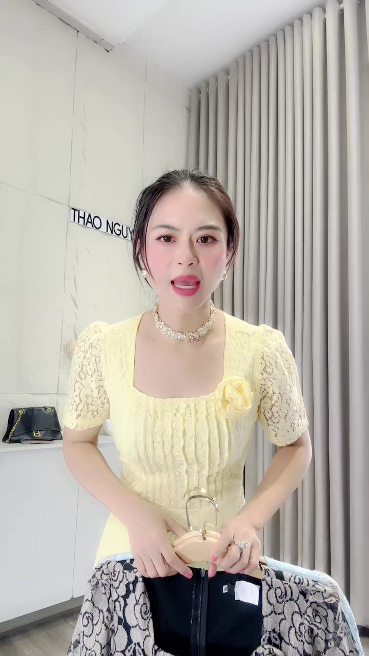 [🆕🇻🇳] Thảo Nguyễn NT ll  👕 Top1Fashion 👗  Cu00f3 hu1eb9n tru01b0a nay u1ea1″},”is_text_only_story”:false,”id”:”UzpfSTEwMDA1NjIwMjA3Mzg2ODpWSzoxMTM3MDc2NzI0NjE1NjQz”},”__module_operation_CometFe , shares-1✔️ , likes-22❤️️ , date-2025-10-09 18:13:37🇻🇳🇻🇳🇻🇳📰🆕