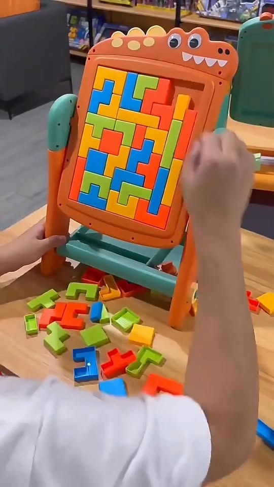 [🧸️🇻🇳] Đồ Chơi An Toàn – VBCare 🎈Top1Toys🧸️   Bảng Vẽ Đa Năng 2in1 – Biến Bé Yêu Thành Họa Sĩ & Kỹ Sư! 
​
​ Chiếc Bảng Vẽ Đa Năng 2in1 này siêu xịn sò, giúp bé vừa thỏa sức sáng tạo trên bảng trắng (k , shares-0✔️ , likes-9❤️️ , date-2025-10-14 01:37:39🇻🇳🇻🇳🇻🇳📰🆕