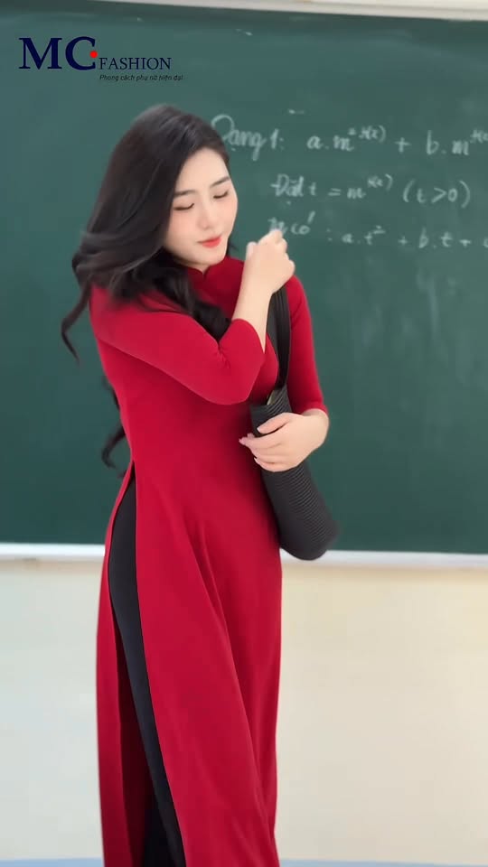 [🆕🇻🇳] MC Fashion – Thời Trang Công Sở 👕 Top1Fashion 👗   ÁO DÀI MC FASHION – MÓN QUÀ DÀNH RIÊNG CHO PHÁI ĐẸP
Có những điều không cần nói thành lời – chỉ cần một tà áo dài khẽ bay, là đủ khiến cả thế giới phải n , shares-0✔️ , likes-20❤️️ , date-2025-10-09 19:14:18🇻🇳🇻🇳🇻🇳📰🆕