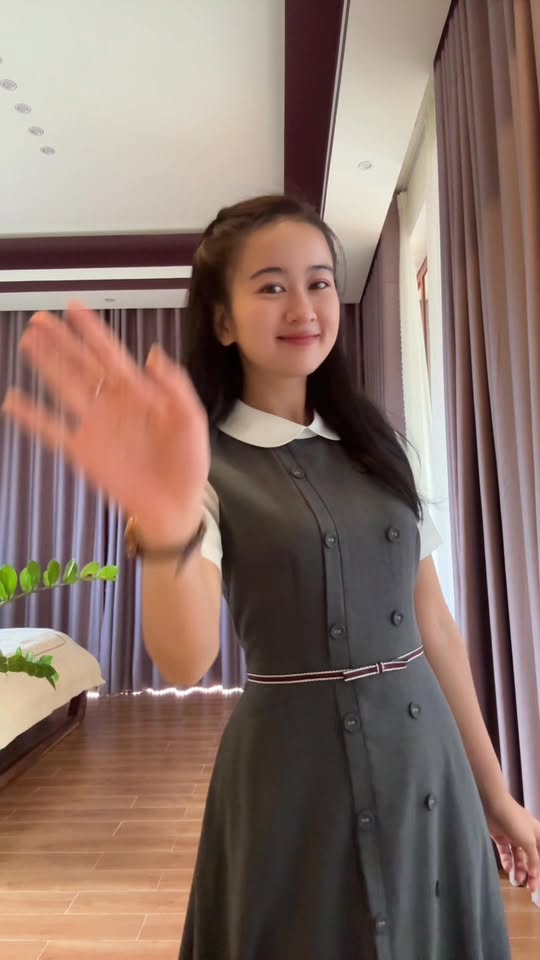 [🆕🇻🇳] Amy Store – nhãn hiệu thời trang thiết kế cao cấp, trẻ trung, hiện đại, nữ tính và thanh lịch 👕 Top1Fashion 👗  Khéo léo tôn đường cong mềm mại với thiết kế chiết eo khéo léo cùng các điểm nhấn nữ tính, Nàng không chỉ không bị lu mờ mà ngược lại vô cùng nổi bật trong , shares-0✔️ , likes-45❤️️ , date-2025-10-15 19:00:48🇻🇳🇻🇳🇻🇳📰🆕