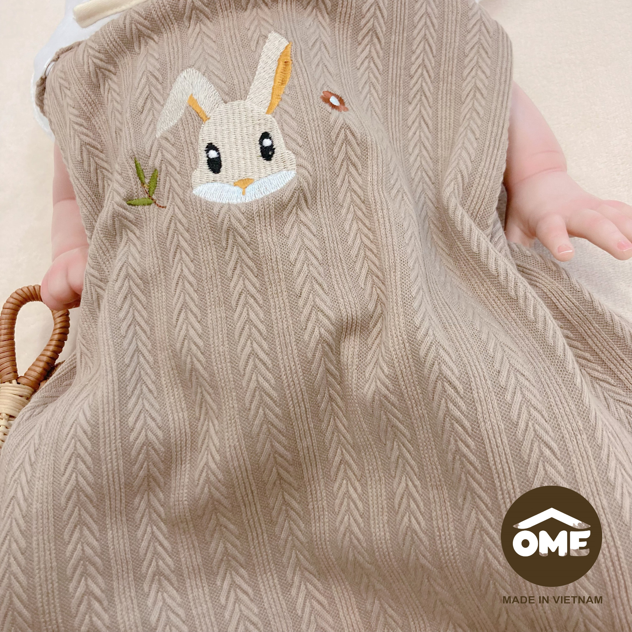 [🆕🇻🇳] Ome Việt Nam – Đồ vải, đồ dùng phụ kiện cao cấp chất lượng cho bé từ sơ sinh đến lớn 🧑‍🧒❤️️👶⭐️ Túi Ngủ Len 3 Lớp Giữ Nhiệt Cho Bé OME – Chống Cảm Lạnh, Freesize 6 Tháng–4 Tuổi, Siêu Mềm Ấm Mùa ĐôngTÚI NGỦ LEN 3 LỚP GIỮ NHIỆT CHO BÉ ÔME
Chất len  , shares-0✔️ , likes-0❤️️ , date-2025-10-20 04:12:29🇻🇳🇻🇳🇻🇳📰🆕