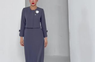 [🆕🇻🇳] Lalulill – Thương hiệu thời trang công sở cao cấp với mức giá tiết kiệm dành cho nữ tại Việt Nam [🆕Top1Vietnam🇻🇳]  👕 Top1Fashion 👗  SET ÁO VEST CÔNG SỞ TAY LỠ NƠ TAY
1. Áo vest dáng suông ngắn, cổ tròn, tay lỡ, có đệm vai, kéo khóa, nẹp giấu khóa, nơ tay trang trí măng séc bo tròn cách  , shares-0✔️ , likes-6❤️️ , date-2025-10-23 01:06:09🇻🇳🇻🇳🇻🇳📰🆕