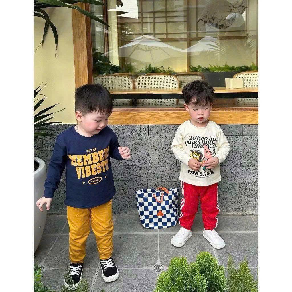 [🆕🇻🇳] Mẹ Linh -Kho sơ sinh Quần Áo Giá Rẻ 🧑‍🧒❤️️👶⭐️ Set bọt biển tone hàn xanh than – vàng + kem sữa – đỏ 
 Combo 2b 

Gam màu hàn xẻng gì đâu  cưng xỉu lun

 Chất cotog tàu xinh lắm

  HOT KIDS : SÉT 2 BỘ C , shares-1✔️ , likes-2❤️️ , date-2025-10-18 18:02:49🇻🇳🇻🇳🇻🇳📰🆕