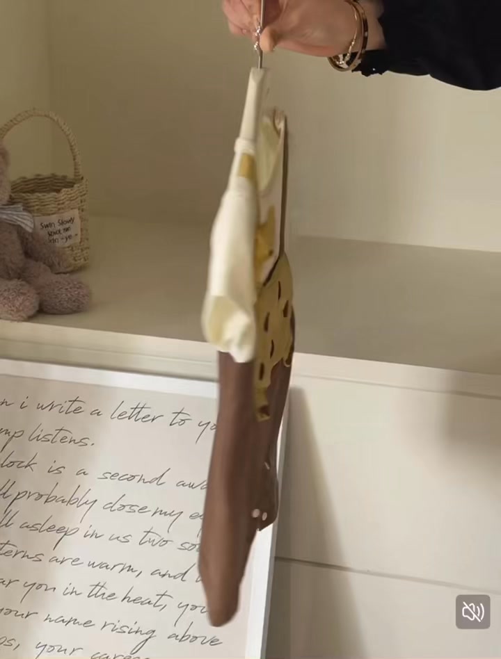 [🆕🇻🇳] Shop Bé Con – Trọn Gói Đồ Sơ Sinh – Chuyên đồ đi sinh trọn gói 🧑‍🧒❤️️👶⭐️  𝘼𝙋𝙋𝙇𝙀𝘾𝙍𝙐𝙈𝘽𝙔 – 𝘽𝑶̣̂ 𝘾𝙃𝑨̆𝙈 𝙎𝑶́𝘾 𝘿𝘼 𝙃𝑼̛̃𝙐 𝘾𝑶̛ 𝘾𝙃𝙐𝑨̂̉𝙉 𝙈𝑬̣ 𝘼𝙉 𝙏𝐀̂𝙈, 𝘽𝑬́ 𝑬̂𝙈 𝑨́𝙄Mẹ nào đang tìm một dòng chăm sóc da vừa an toàn – vừa dịu nhẹ – vừa thơm má , shares-0✔️ , likes-0❤️️ , date-2025-10-19 15:00:22🇻🇳🇻🇳🇻🇳📰🆕