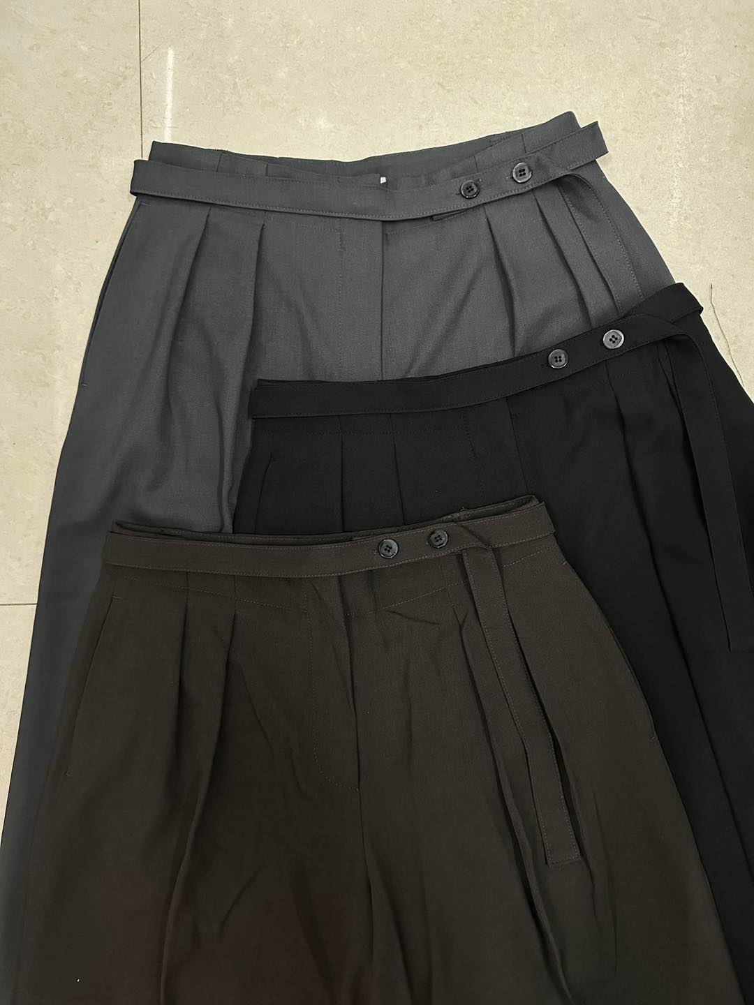 [🆕🇻🇳] The Cyan Pearl VNXK 👕 Top1Fashion 👗  Em khoe nhẹ có 3 màu ạ
, shares-1✔️ , likes-5❤️️ , date-2025-10-21 00:02:22🇻🇳🇻🇳🇻🇳📰🆕