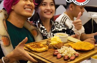 [🆕🇻🇳] Eddies D1 Diner – Eddie’s District 1 serves Authentically American Cuisine in our Original 1950’s Style Diner 🍔 Top1Food  🍜 Each table is filled with laughter, melty cheeseburgers, golden grilled sausages, and the spirit of the festival in the air.
Oktoberfest at Eddie’s — wher , shares-0✔️ , likes-3❤️️ , date-2025-10-19 17:00:01🇻🇳🇻🇳🇻🇳📰🆕