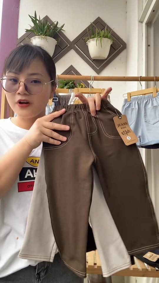 [🆕🇻🇳] Lullaby Baby Vietnam 😎❤️️⭐️ Cứ đến những ngày se lạnh, là mẹ lại muốn tìm cho bé yêu những bộ đồ thật ấm áp, thật dễ thương. Bộ sưu tập nhung tăm mềm – ấm – xinh ra đời để mang đến ch , shares-3✔️ , likes-17❤️️ , date-2025-10-16 18:15:03🇻🇳🇻🇳🇻🇳📰🆕