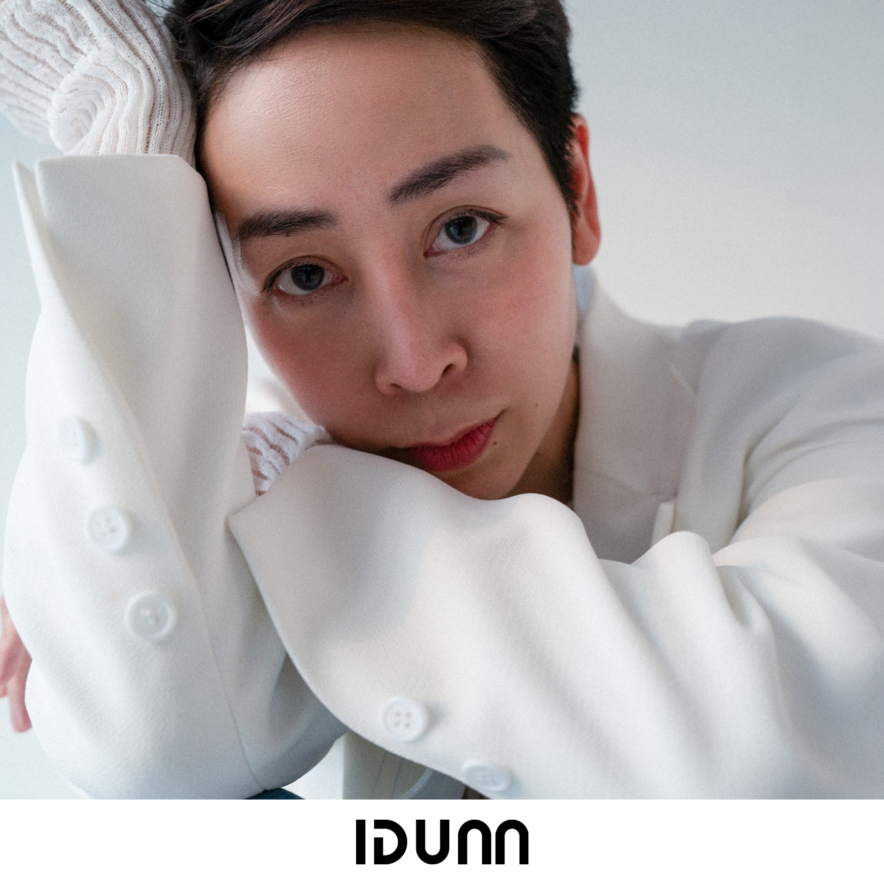 [🆕🇻🇳] IDUNN  Thiết kế & Thời trang 👕 Top1Fashion 👗  Cảm ơn Mrs. Kitty đã truyền cảm hứng về một phong cách trẻ trung và hiện đại khi kết hợp chiếc Ami Blazer cùng quần jean năng động.Blazer được may từ ch , shares-1✔️ , likes-11❤️️ , date-2025-10-13 23:00:07🇻🇳🇻🇳🇻🇳📰🆕