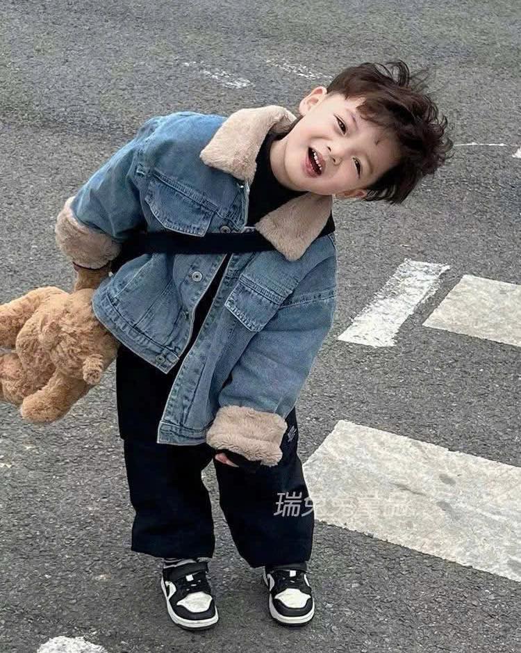 [🆕🇻🇳] JAN SHOP – Nhà phân phối chính hãng thương hiệu thời trang nam J&CO, FAPAS 👕 Top1Fashion 👗  Khoác lên bộ outfit đẹp, đi dạo phố hay cafe chill chill cùng bạn bè, là kế hoạch hoàn hảo cho mỗi ngày#Janshop  #outfitoftheday #casualoutfit
, shares-1✔️ , likes-4❤️️ , date-2025-10-23 16:25:49🇻🇳🇻🇳🇻🇳📰🆕