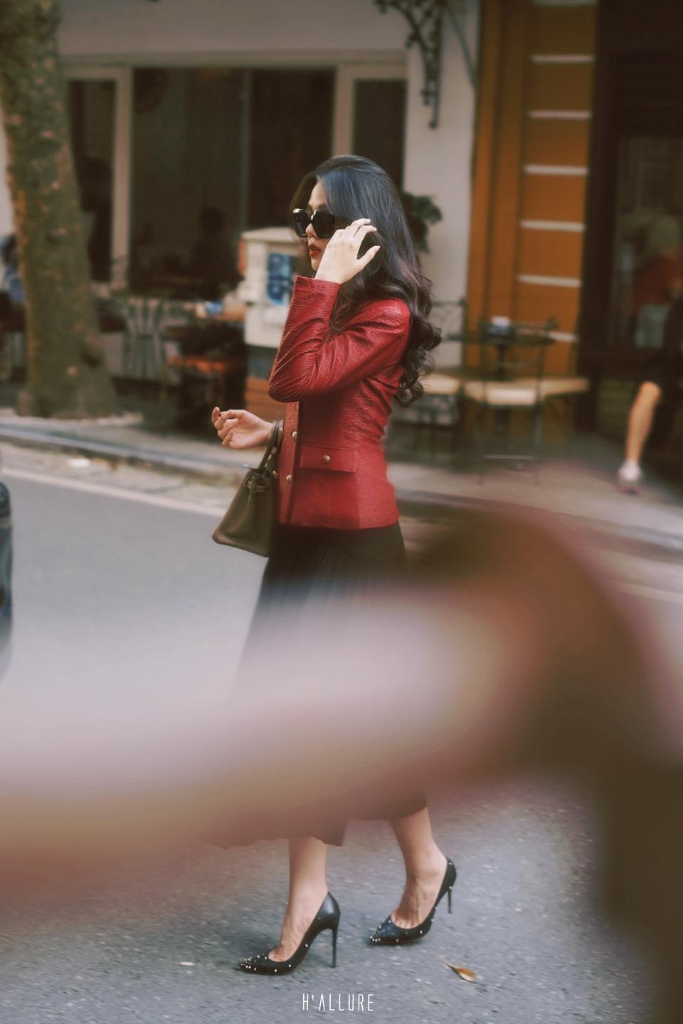 [🆕🇻🇳] H’allure – Thiết kế – Thời trang  [🆕Top1Vietnam🇻🇳] 👕 Top1Fashion 👗  𝐄𝐅𝐅𝐎𝐑𝐓𝐋𝐄𝐒𝐒 𝐏𝐎𝐈𝐒𝐄Blazer không cần quá nhiều chi tiết để thể hiện giá trị của mình. Chính kết cấu đứng dáng và sắc độ nổi bật khiến người mặc giữ được sự c , shares-0✔️ , likes-36❤️️ , date-2025-10-22 19:06:10🇻🇳🇻🇳🇻🇳📰🆕