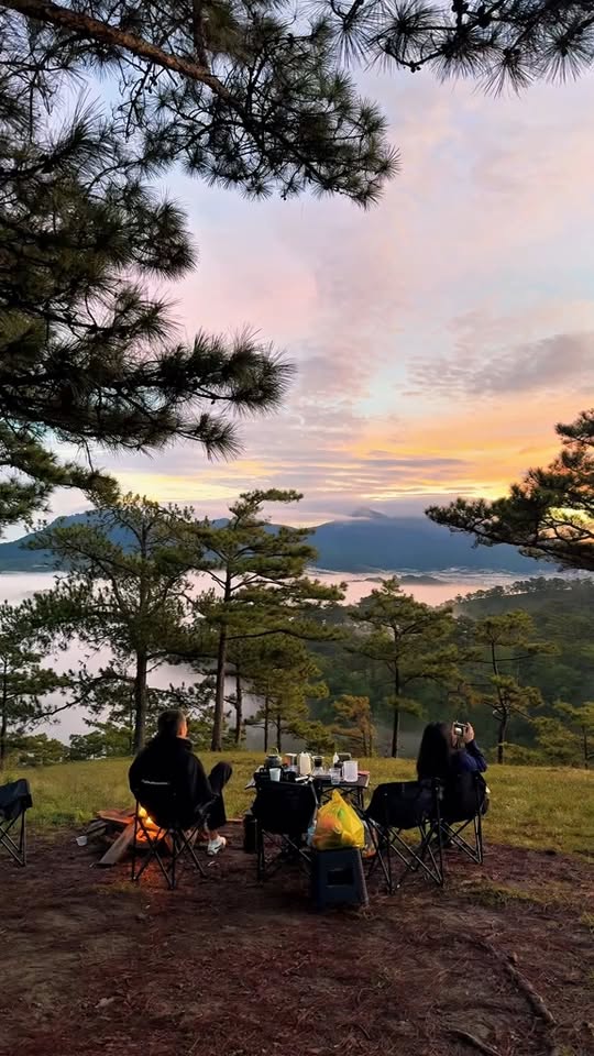 [🆕🇻🇳] Check in Vietnam – Cùng nhau trải nghiệm và và khám phá Việt Nam ♥️️ Top1Checkin ☑  POV: Bạn thức dậy lúc 3 giờ sáng ở Đà Lạt, chạy xe máy lên đồi Cỏ Cháy  để đón đợt không khí lạnh đầu tiên của tháng 10 

Video: dalatmemoriess

#checkinvi , shares-0✔️ , likes-101❤️️ , date-2025-10-21 04:55:49🇻🇳🇻🇳🇻🇳📰🆕