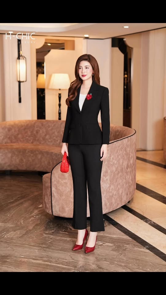 [🆕🇻🇳] H-Chic Luxury 👕 Top1Fashion 👗  SALE 50% tặng kèm hoa
.. Nâng tầm phong cách tủ đồ thu đông với những gợi ý mix & match từ 𝐇-𝐂𝐡𝐢𝐜, tạo dấu ấn riêng với set vest và quần mang lại sự cân bằ , shares-0✔️ , likes-3❤️️ , date-2025-10-22 15:17:43🇻🇳🇻🇳🇻🇳📰🆕