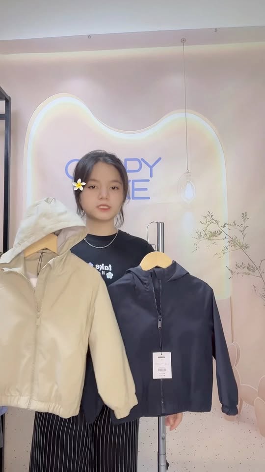 [🆕🇻🇳]  VNXK Limited Kids 🧑‍🧒❤️️👶⭐️ Áo gió chống nước, chống gió, chống nhăn CUPPY CAKE, size từ 10 đến 68kg , shares-0✔️ , likes-2❤️️ , date-2025-10-15 01:04:00🇻🇳🇻🇳🇻🇳📰🆕