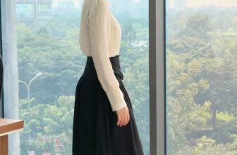 [🆕🇻🇳] Kate By Linh Nguyen – Kim Mã 😎❤️️⭐️ Sơ mi Mori & Chân váy Lucas
Bắt đầu ngày mới với vẻ ngoài thanh lịch, nhẹ nhàng mà vẫn cuốn hút. Sự kết hợp giữa Mori shirt và Lucas skirt mang đến cho nàn , shares-0✔️ , likes-0❤️️ , date-2025-10-21 16:45:09🇻🇳🇻🇳🇻🇳📰🆕