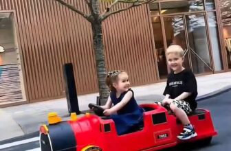 [🧸️🇻🇳] Xe Điện Trẻ Em TPHCM – Babycartoys 🎈Top1Toys🧸️  Xe Lửa Cổ Điển Châu Âu Động Cơ 550 Cho 2 Bé Chơi Cực Vui
#xedientreem #xedienchobe #xeotodientreem #xeotodienchobe #xemaydientreem #xemaydienchobe #xedien , shares-0✔️ , likes-1❤️️ , date-2025-10-23 16:23:52🇻🇳🇻🇳🇻🇳📰🆕