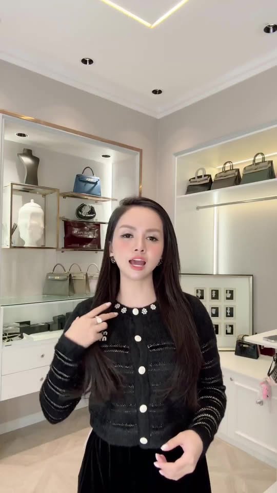 [🆕🇻🇳] JUMELé chuyên kinh doanh các mặt hàng thời trang nữ thiết kế 👕 Top1Fashion 👗  Mùa này mặc gì vừa xinh vừa không quá nóng?
Chất linen mềm mại, nhẹ nhàng ạ____________________Nhận hàng – kiểm tra – thanh toán
———————- , shares-0✔️ , likes-2❤️️ , date-2025-10-23 20:40:41🇻🇳🇻🇳🇻🇳📰🆕