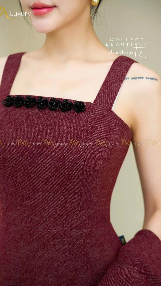 [🆕🇻🇳] CHYHOUSE 👕 Top1Fashion 👗  Một chiếc váy, gói trọn hơi thở của nắngVáy linen dáng dài CHYHOUSE, chất linen tưng cao cấp nhẹ bay mà vẫn đứng phom. Gam nâu đất mang sắc trầm tự nhiên , shares-2✔️ , likes-3❤️️ , date-2025-10-25 17:00:08🇻🇳🇻🇳🇻🇳📰🆕