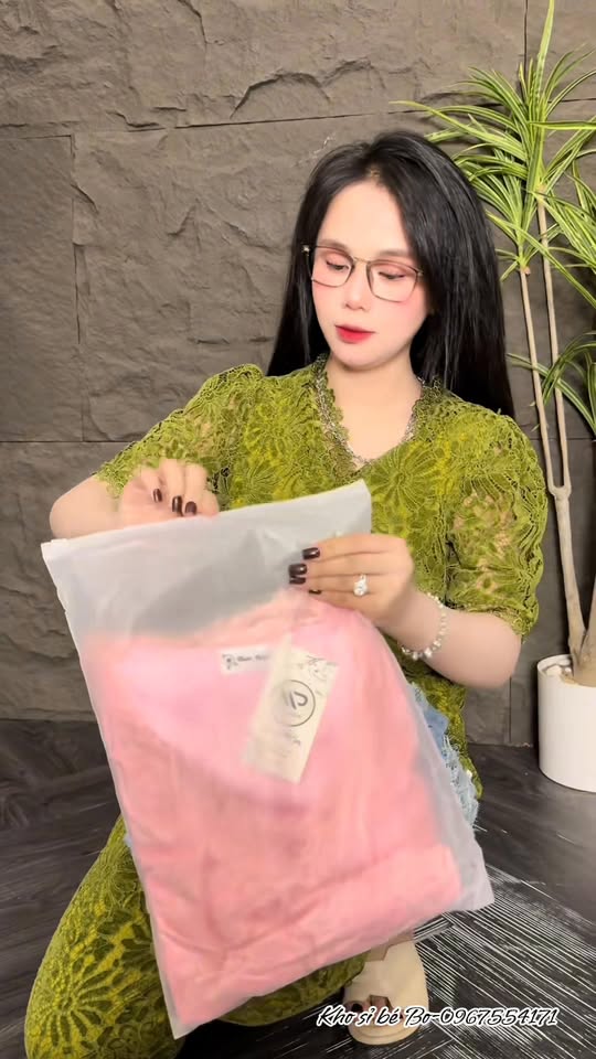 [🆕🇻🇳] TBo Shop – Chuyên Sỉ Lẻ Hàng Quảng Châu 👕 Top1Fashion 👗  Tổng hợp mã ren #Hothit nhà em – #camera thường siêu nét  #xuhuongfb #thoitrangnuquangchau #siletoanquoc #xuongmaythoitrang #hangloai1 #hangcosan #Cambodia , shares-0✔️ , likes-1❤️️ , date-2025-10-28 04:18:41🇻🇳🇻🇳🇻🇳📰🆕