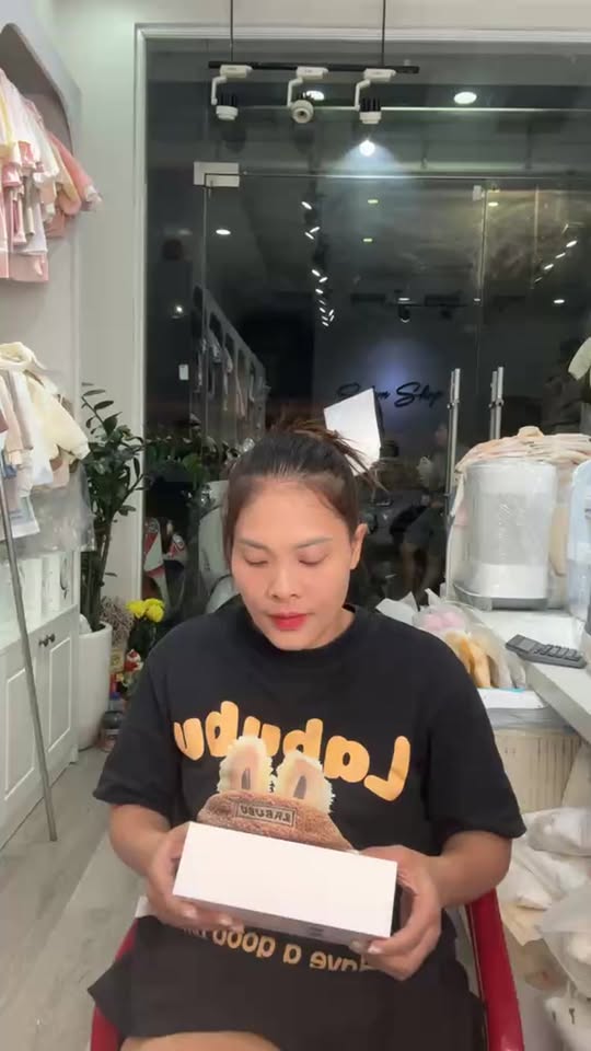 [🆕🇻🇳]  Sukem shop – Chuyên đồ sơ sinh – Đồ sơ sinh Nous, tã bỉm, bình sữa, khăn xô, khăn sợi tre, khăn ủ, tất 🧑‍🧒❤️️👶⭐️ Live tối cùng e nha !!! , shares-0✔️ , likes-10❤️️ , date-2025-10-19 02:45:02🇻🇳🇻🇳🇻🇳📰🆕