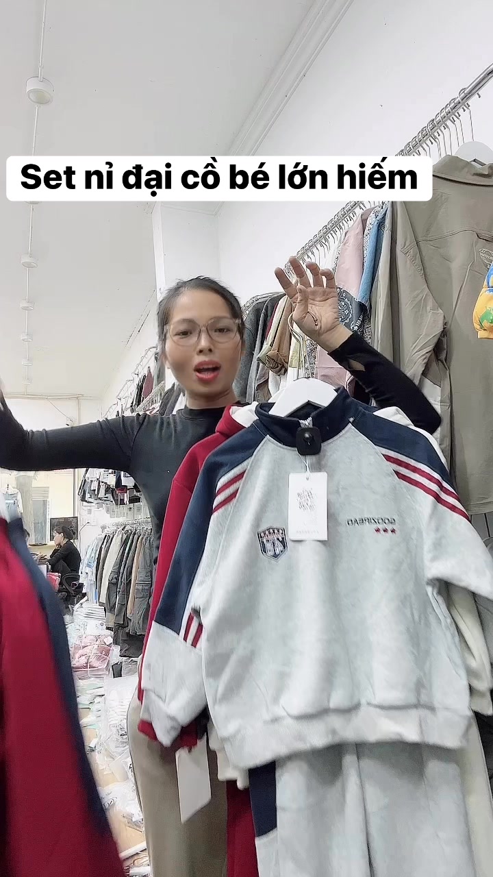 [🆕🇻🇳] Sen Trần Kids  (Shop Sen Trần) 🧑‍🧒❤️️👶⭐️ Con lu1edbn khu00f4ng khu00f3 su1eafm! Chu1ec9 lu00e0 chu01b0a tu00ecm u0111u00fang chu1ed7 thu00f4i u1ea1 ud83eudd70ud83eudd70ud83eudd7 , shares-0✔️ , likes-6❤️️ , date-2025-10-25 20:42:35🇻🇳🇻🇳🇻🇳📰🆕