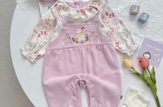 [🆕🇻🇳] Jang Store – Chuyên đồ trẻ em cao cấp 😎❤️️⭐️  Body dài cotton nỉ giả yếm tím hoa nhí, điểm xinh với thêu thỏ dễ thương, nỉ da cá mềm mại lắm nha Mom
, shares-1✔️ , likes-2❤️️ , date-2025-10-19 18:30:07🇻🇳🇻🇳🇻🇳📰🆕