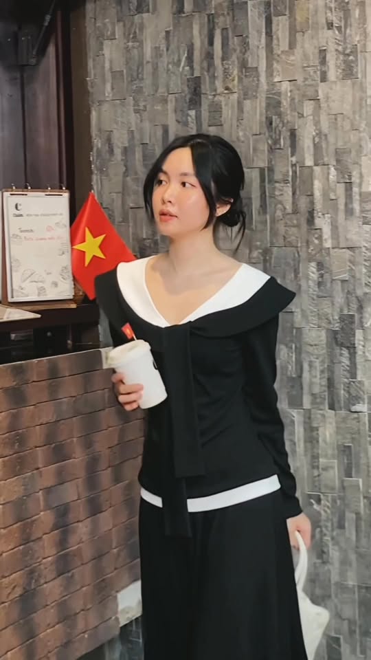 [🆕🇻🇳] Xưởng chuyên sỉ 4 – 0765406712 👕 Top1Fashion 👗  Áo Len Croptop Tay Ngắn Cổ Vuông
Hót hít em về sẵn Sl
From , shares-0✔️ , likes-0❤️️ , date-2025-10-29 22:11:53🇻🇳🇻🇳🇻🇳📰🆕