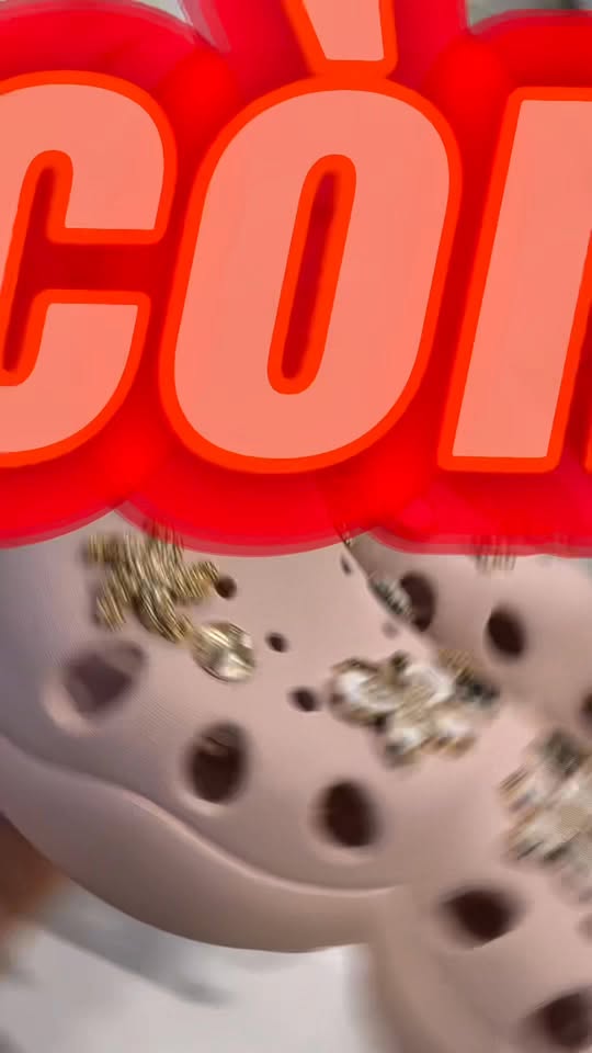 [🆕🇻🇳] Vui Vui Outlet VNXK 👕 Top1Fashion 👗   SALE KHỦNG CÁC MẪU Ạ
Có sẵn tại: 233 Trần Phú, Đà Nẵng
Hotline: 0986502843 , shares-0✔️ , likes-1❤️️ , date-2025-10-18 22:00:53🇻🇳🇻🇳🇻🇳📰🆕