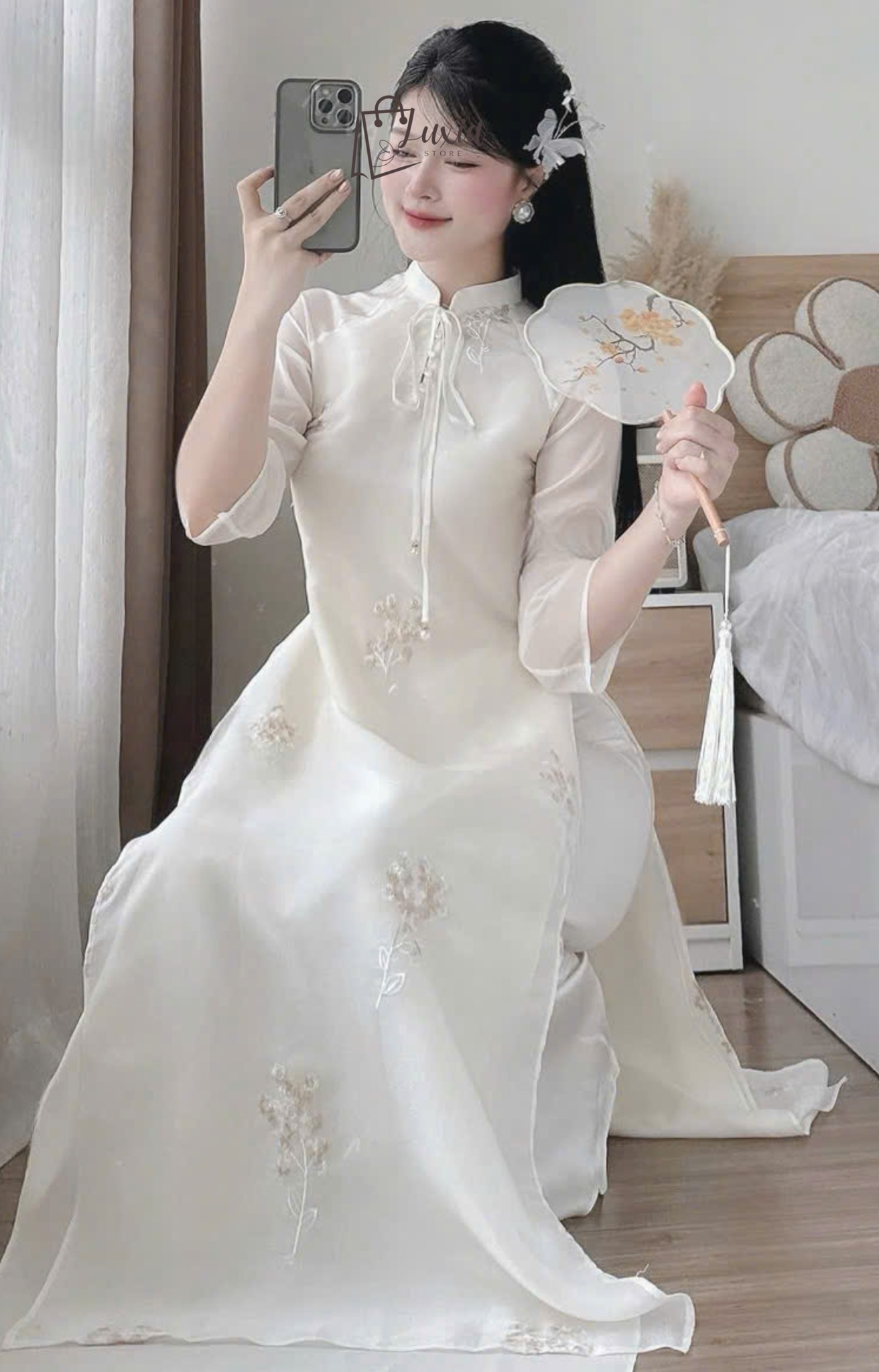 [🆕🇻🇳] Luxia Luxury 👕 Top1Fashion 👗  Set áo dài tơ thêu hoa – Nét duyên truyền thống pha chút hiện đại
Chất liệu tơ cao cấp, mềm mại và bay nhẹ theo từng bước chân.
Họa tiết thêu hoa tinh x , shares-0✔️ , likes-17❤️️ , date-2025-10-22 16:12:56🇻🇳🇻🇳🇻🇳📰🆕