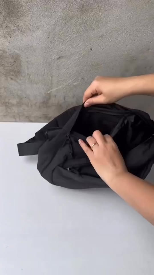 [🆕🇻🇳] GO SHOP – Cửa hàng quần áo nam 👕 Top1Fashion 👗  Túi chéo Das Slingbag. Em này thiết kế khoa học tăng đáng kể khả năng chứa đồ so với các túi cùng loại nha. Chất liệu dù bóng mờ dày dặn bền bỉ cầm nặng ta , shares-0✔️ , likes-0❤️️ , date-2025-10-21 22:30:49🇻🇳🇻🇳🇻🇳📰🆕