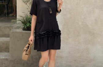 [🆕🇻🇳] Fleur Studio – Black makes everything more elegant and classy 👕 Top1Fashion 👗  Một chiếc váy ngắn xinh xắn đáng iu  chất linen cotton mát khỏi bàn luôn
, shares-0✔️ , likes-0❤️️ , date-2025-10-23 05:07:07🇻🇳🇻🇳🇻🇳📰🆕