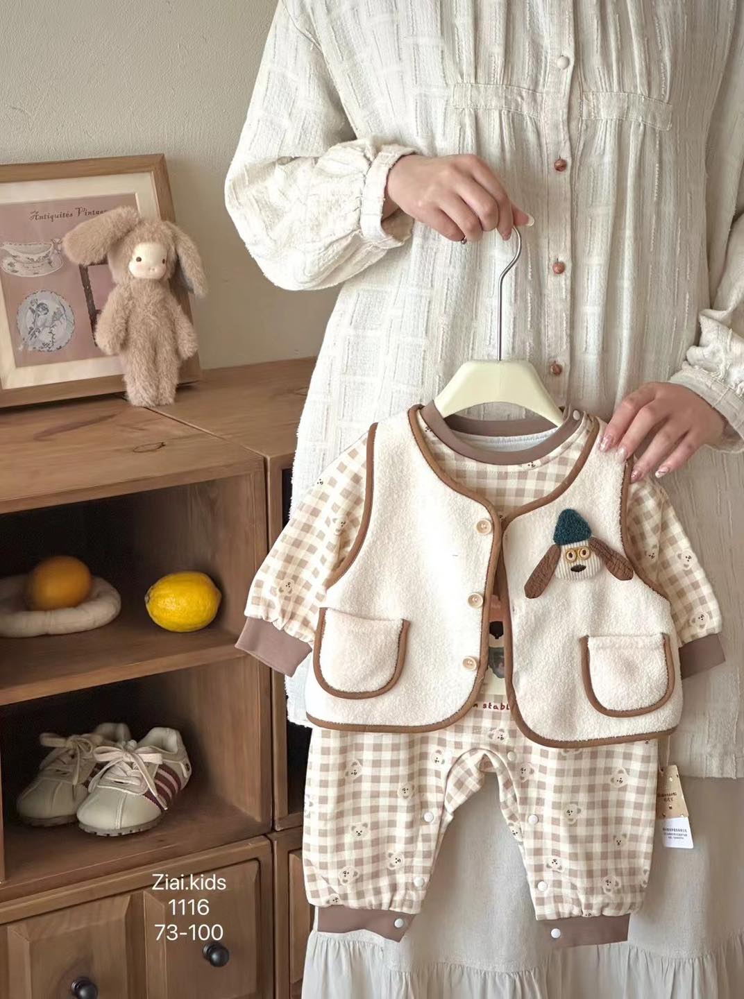 [🆕🇻🇳] Luxia Luxury 👕 Top1Fashion 👗  Set áo dài tơ thêu hoa – Nét duyên truyền thống pha chút hiện đại
Chất liệu tơ cao cấp, mềm mại và bay nhẹ theo từng bước chân.
Họa tiết thêu hoa tinh x , shares-0✔️ , likes-17❤️️ , date-2025-10-22 16:12:56🇻🇳🇻🇳🇻🇳📰🆕