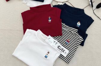 [🆕🇻🇳] Xoài’s Corner, các mẹ sẽ tìm được những món đồ phù hợp cho các bé 😎❤️️⭐️ THÊU GẤU W.H.O CỔ CAO CHO BÉ YÊU
Thời tiết mát mẻ rui các mẹ mua áo zip trữ dần cho con đi ạ
90 7-10kg
100 11-13kg
110 13-15kg
120 16-18kg
130 19-21kg , shares-0✔️ , likes-2❤️️ , date-2025-10-21 17:43:43🇻🇳🇻🇳🇻🇳📰🆕