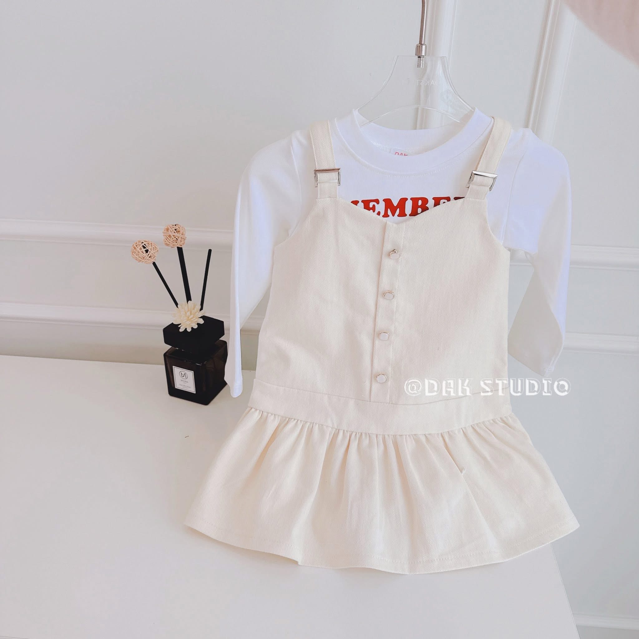 [🆕🇻🇳] Bông Kids 🧑‍🧒❤️️👶⭐️ Thu đã đến bên emmmmm
Sét bộ mỏng mặc thu xinh xỉu ạ
10-45kg
, shares-1✔️ , likes-10❤️️ , date-2025-10-22 15:51:33🇻🇳🇻🇳🇻🇳📰🆕