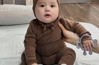 [🆕🇻🇳] Son BéBé – Oder Korea Baby 🧑‍🧒❤️️👶⭐️ Lạnh rồi lên đồ chụp Noel thôi các mẹ ơiWINTER PEEKABOO vẫn là lựa chọn số 1 cho dịp lễBảng màu cute mix màu nào cũng cưngLên đồ cho các cục iu  , shares-0✔️ , likes-1❤️️ , date-2025-10-22 20:46:26🇻🇳🇻🇳🇻🇳📰🆕