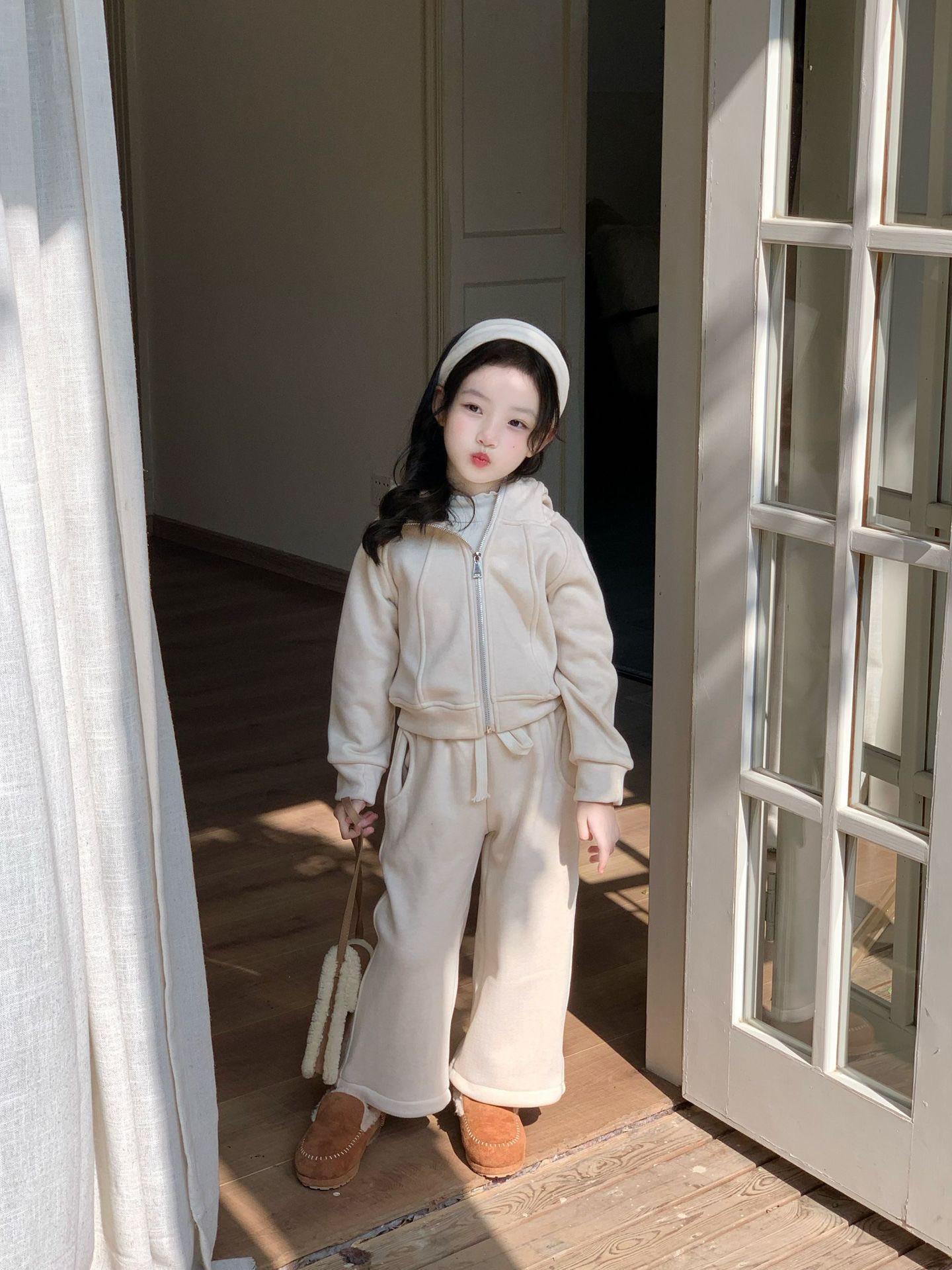 [🆕🇻🇳] CHICbaby Kids – 𝙆𝙤𝙧𝙚𝙖𝙣 𝙨𝙩𝙮𝙡𝙚 𝙛𝙤𝙧 𝙗𝙖𝙗𝙞𝙚𝙨 🧑‍🧒❤️️👶⭐️ Đơn giản thoy nhưng mà xuynh
, shares-0✔️ , likes-1❤️️ , date-2025-10-24 20:30:24🇻🇳🇻🇳🇻🇳📰🆕