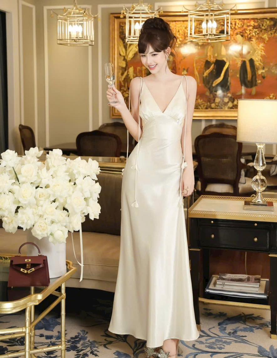 [🆕🇻🇳] 25.MiHu Store – Cửa hàng quần áo 👕 Top1Fashion 👗  ĐẦM LỤA NUDE DÂY HOA
Giá: 589k
Size: S,M
Chất lụa phi cao cấp
, shares-0✔️ , likes-2❤️️ , date-2025-10-30 22:54:20🇻🇳🇻🇳🇻🇳📰🆕